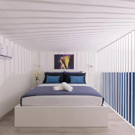Almatros Design Loft Zaffiro شقة