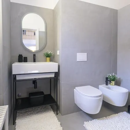 Almatros Design Loft Zaffiro سولمونا