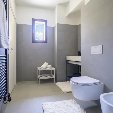 Almatros Design Loft Zaffiro شقة سولمونا