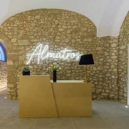 Almatros Design Loft Zaffiro شقة *
