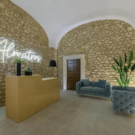 Almatros Design Loft Zaffiro سولمونا